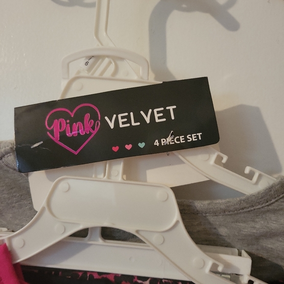 Girl's 4 Piece outfit sets by Pink Velvet sz 5/6 New - Picture 7 of 7